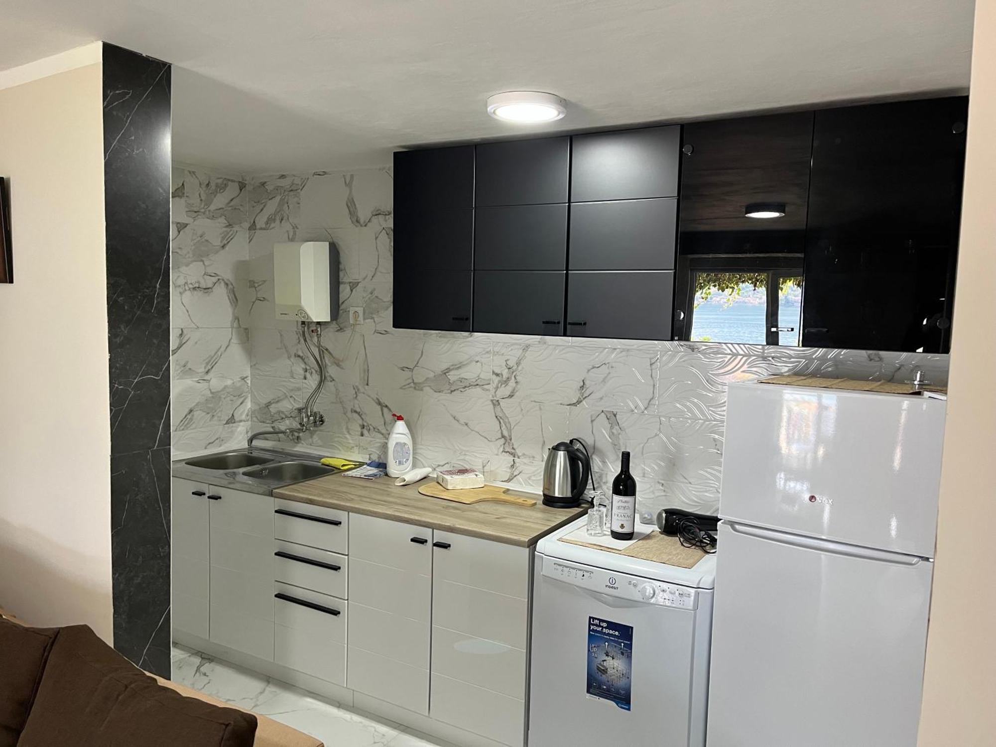 Bay Modern * דובורטה